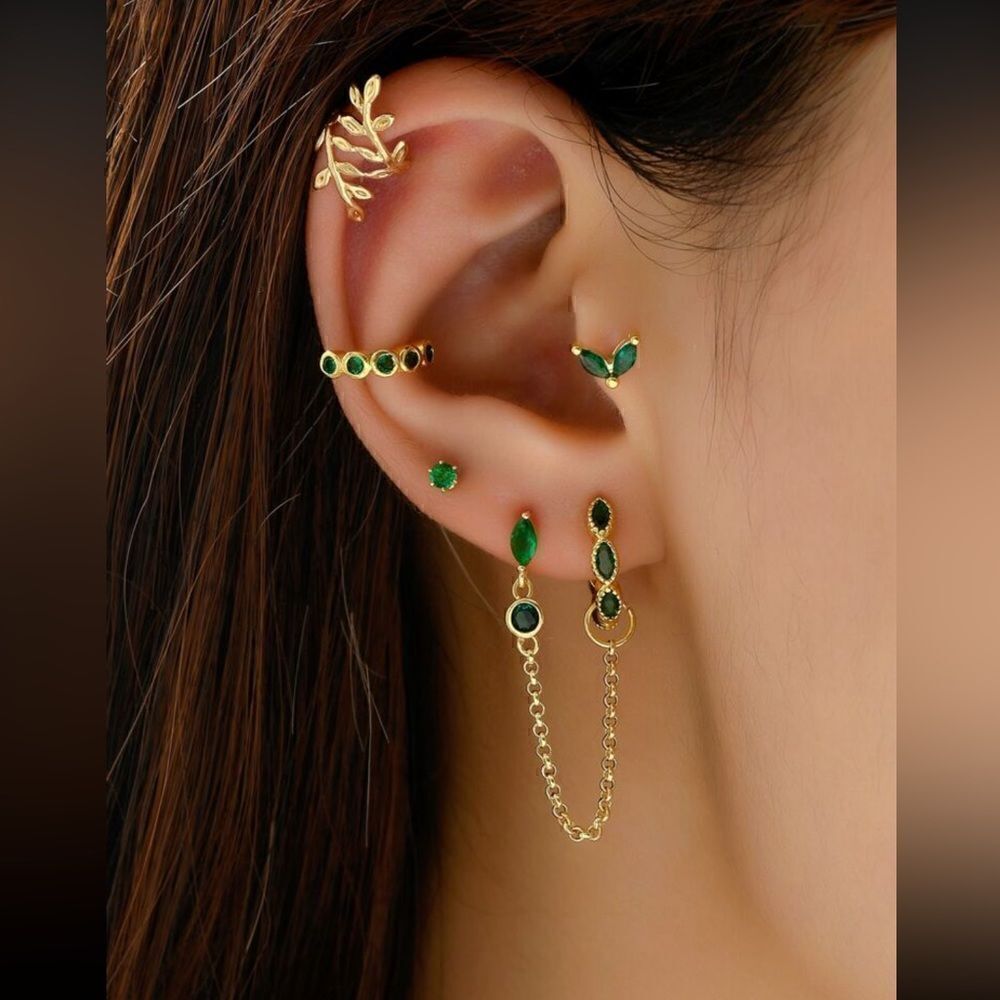 Green diamond stud earrings S346